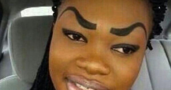 22 filles qui ont des sourcils vraiment... Étranges ! La 4 est quand même la plus what the fuck !