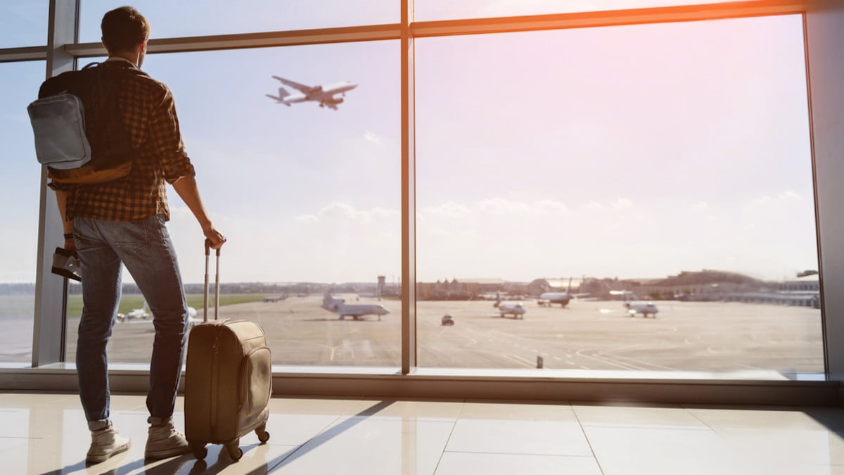 Voici les 8 accessoires à ne jamais emporter en avion, selon une hôtesse de l'air