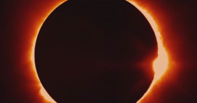 Australie : découvrez les images époustouflantes d'une éclipse solaire totale