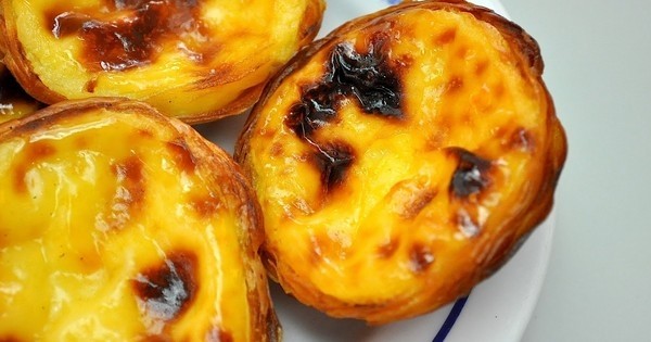 Rapides et faciles, les Pastéis de Nata, les délicieux flans du Portugal, vont  combler vos instants dessert