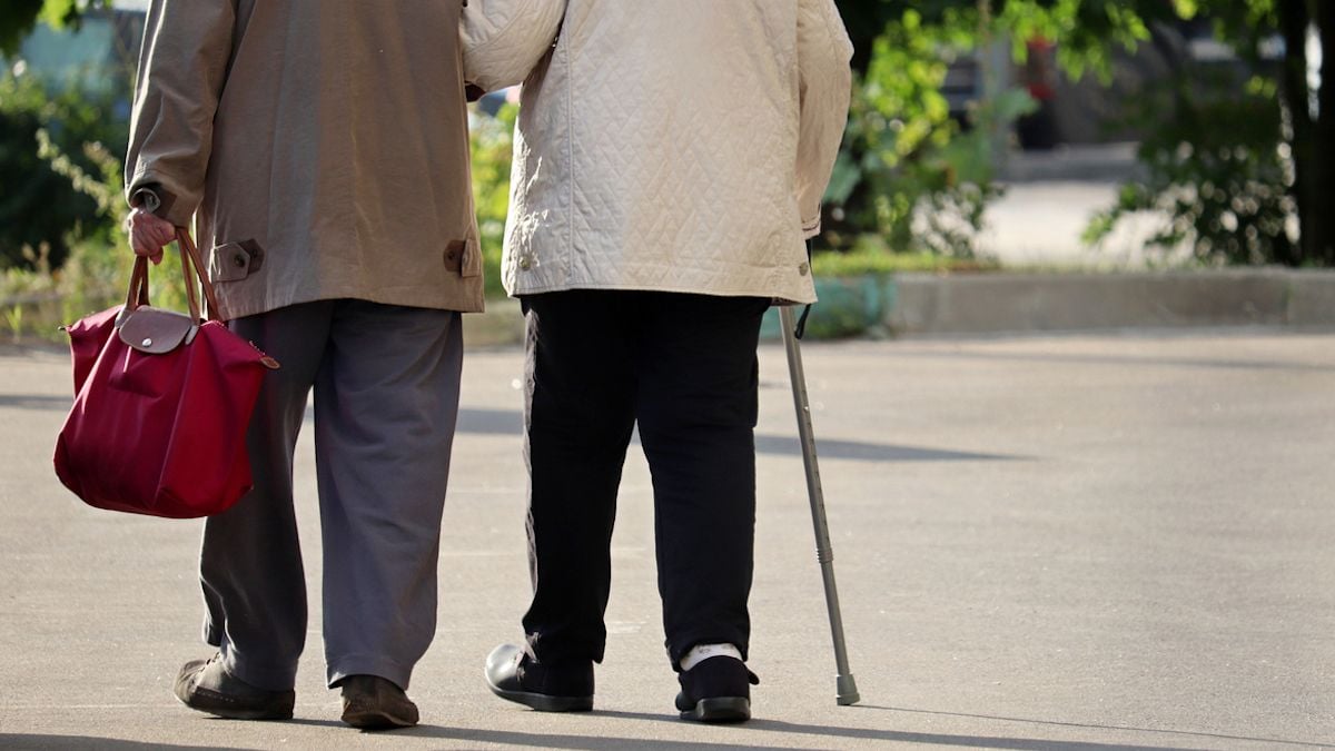 Une mamie de 85 ans et sa sœur de 84 ans mettent KO un homme qui tentait de les voler en pleine rue 