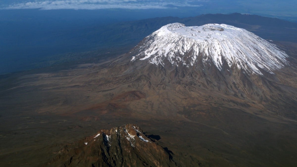 Victime d'un cancer incurable, il décide de gravir le Kilimandjaro à 61 ans