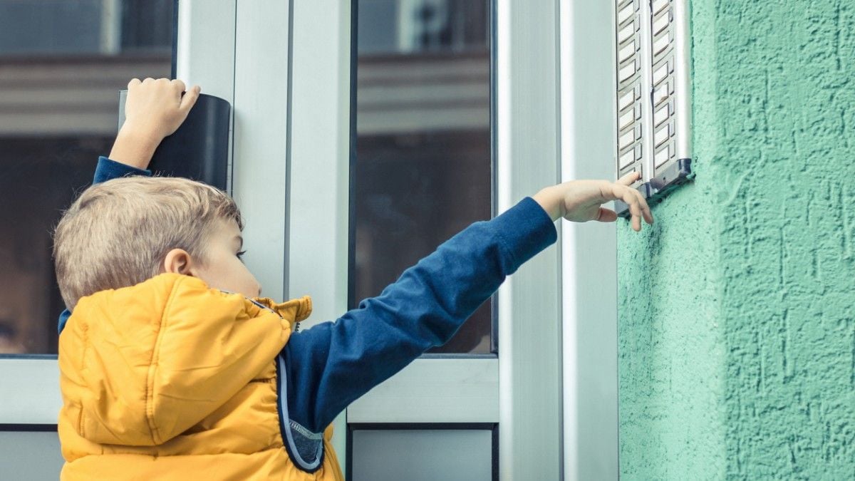 Un enfant de 11 ans s'amusait à sonner aux portes, un habitant sort... et le tue de plusieurs balles
