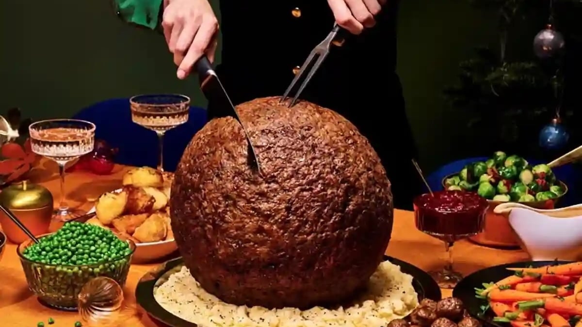 Pour les fêtes de fin d'année, IKEA crée une version géante de ses boulettes de viande de... 4,5 kg !