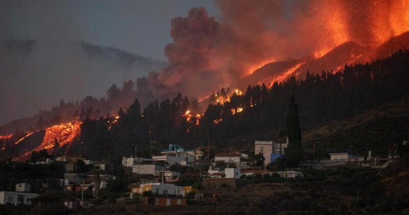 Îles Canaries : les images impressionnantes de l'éruption du volcan Cumbre Vieja