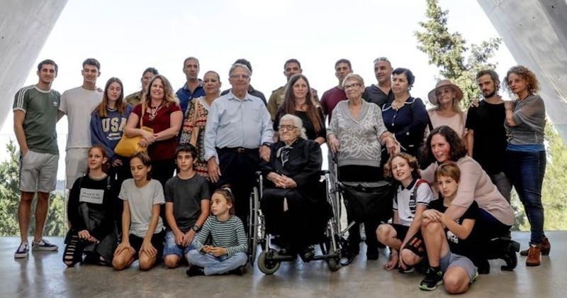 75 ans après, elle rencontre les enfants et petits-enfants des Juifs qu'elle a sauvés du nazisme