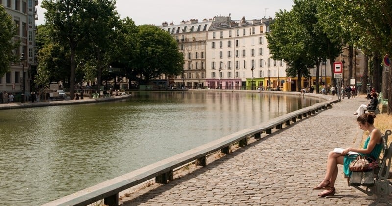 Pour faire barrage à la pollution, cette entrepreneuse a inventé un système de radeaux végétalisés