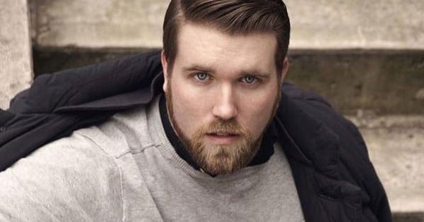 Faites la connaissance de Zach Miko, le premier mannequin homme « grande taille » à signer dans une célèbre agence de mannequins