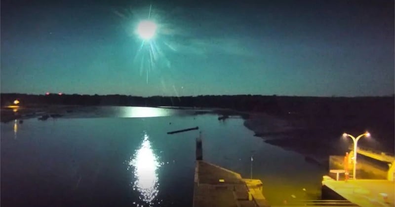 Bretagne : un météore survole le ciel avant de s'écraser dans la Manche