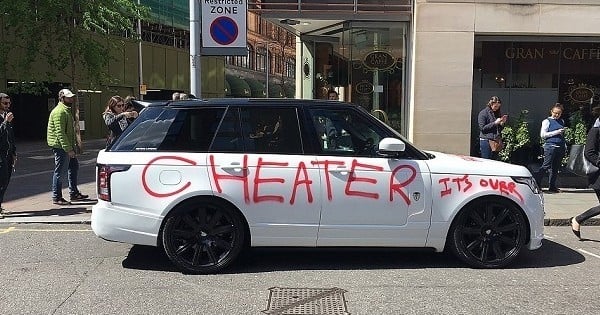 Il n'aurait pas dû tromper sa copine... car sa vengeance est exceptionnelle et n'est pas passée inaperçue !