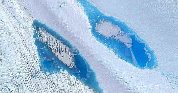 Bien que sublimes, ces lacs bleus qui sont apparus en Antarctique inquiètent énormément les scientifiques. Et vous allez vite comprendre pourquoi