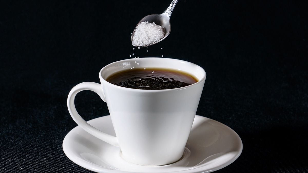 Pourquoi de plus en plus de gens remplacent le sucre par du sel dans leur café ?