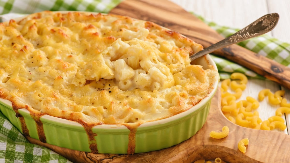 Recette des coquillettes gratinées au jambon et fromage pour 4 personnes, un repas familial, pas cher et réconfortant