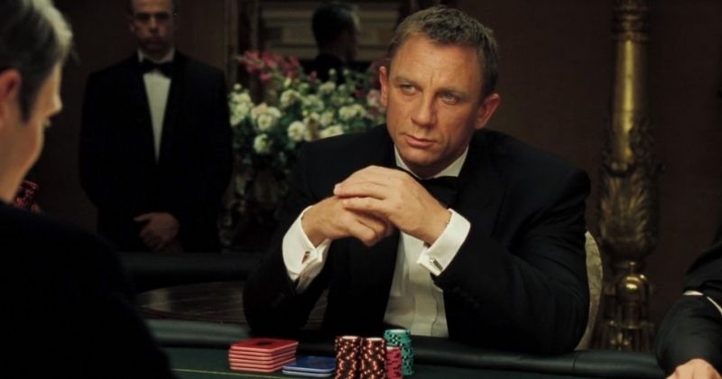 Il devient millionnaire en moins de 5 minutes grâce à une chance incroyable au poker