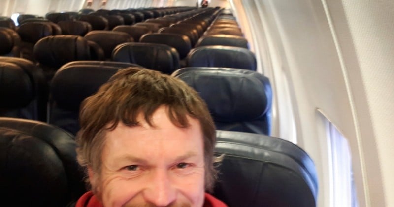 Un touriste se retrouve à voyager seul à bord d'un avion pouvant transporter 188 passagers