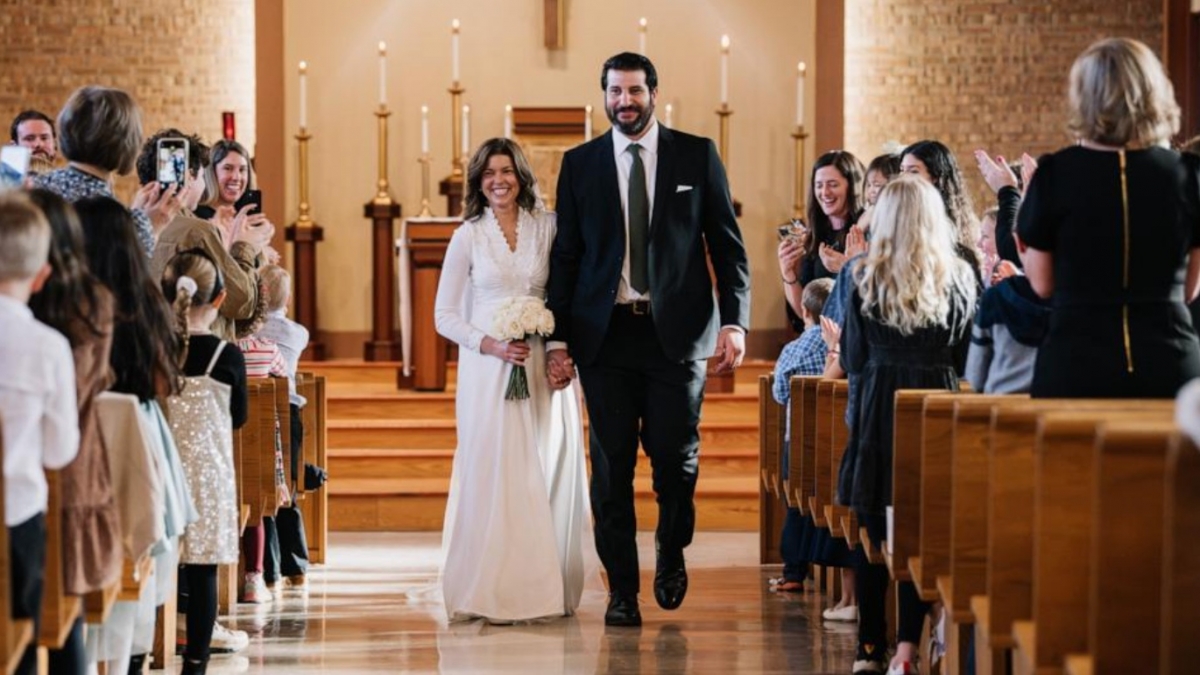 Cette maîtresse de maternelle invite tous ses élèves à son mariage, les enfants lui font la plus belle des surprises