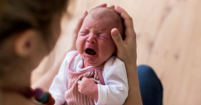 Le nombre incroyable de bébés secoués en France révélé par une étude inquiétante