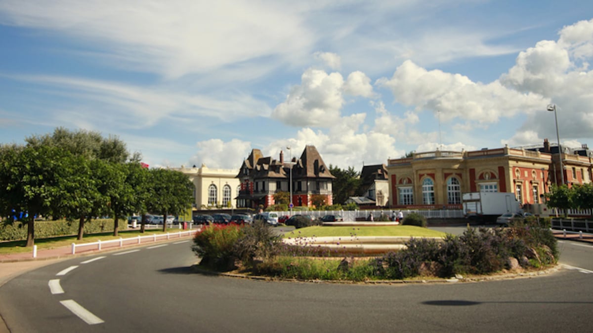 Cette ville normande emblématique est la plus recherchée de France sur Google en 2024 
