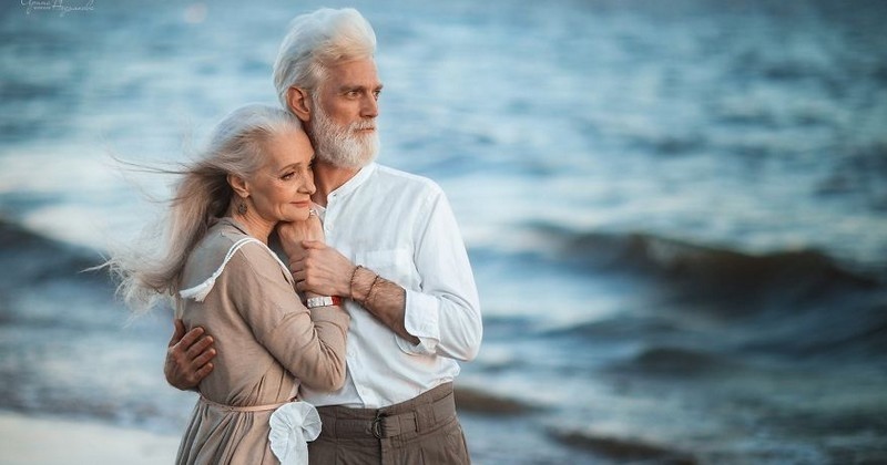 Une photographe russe montre toute la beauté de l'amour lorsqu'il traverse le temps