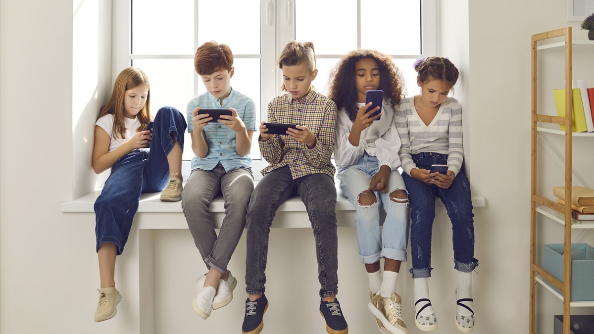 Malgré l'interdiction, 71% des enfants de moins de 13 ans sont déjà sur les réseaux sociaux et voici ce qu'ils font