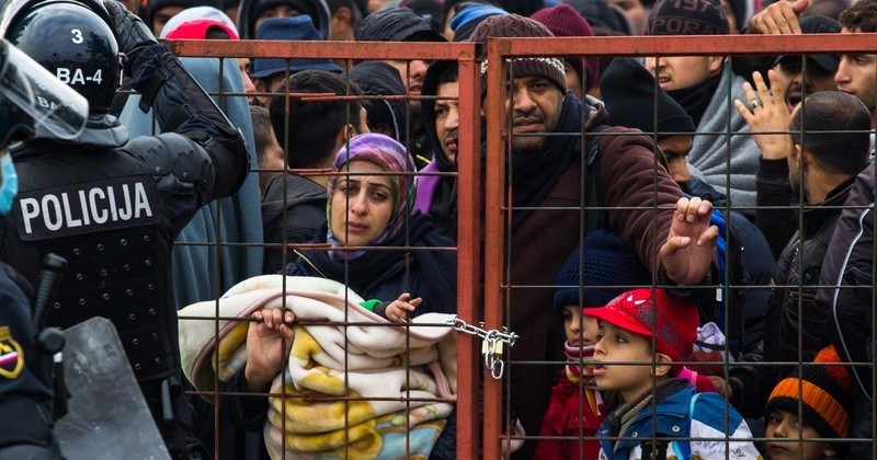 Oui, la France va accueillir 10 000 demandeurs d'asile en plus d'ici octobre 2019. Et non, elle n'accueille pas « toute la misère du monde »