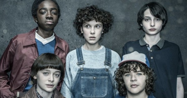 Stranger Things saison 2 : les toutes premières photos officielles sont là, on est super-excités !