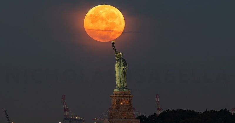 Ces photos incroyables de la « Lune des moissons » prises autour du monde sont à couper le souffle