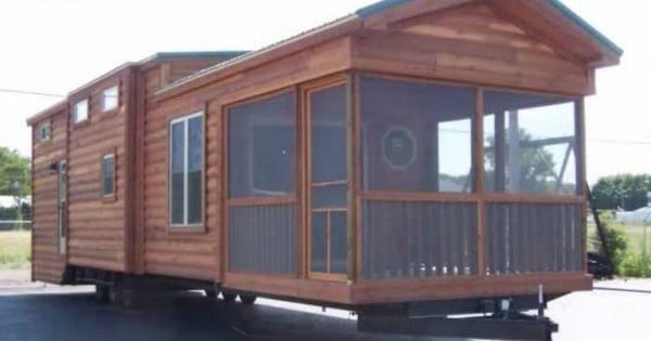 	Ce mobile-home est tellement génial qu'on dirait une véritable maison ! Qui veut y habiter ?