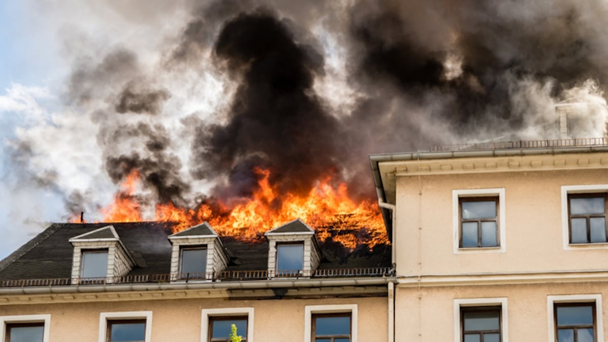 En pleine nuit, ce petit garçon de 3 ans a sauvé toute sa famille d'un incendie