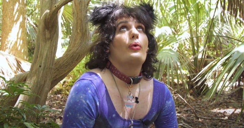 « Je suis un loup » : cette femme transgenre est une thériane et se prend pour un loup de Colombie-Britannique