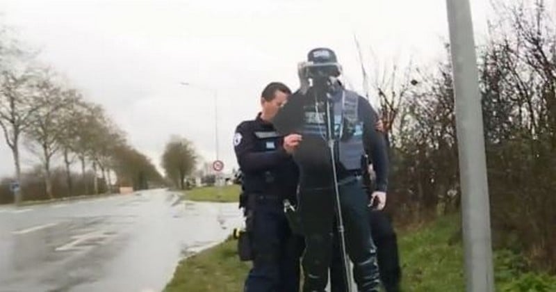 Aux Herbiers, en Vendée, une silhouette de policier incite les automobilistes à lever le pied : il s'agit en fait d'un policier en carton