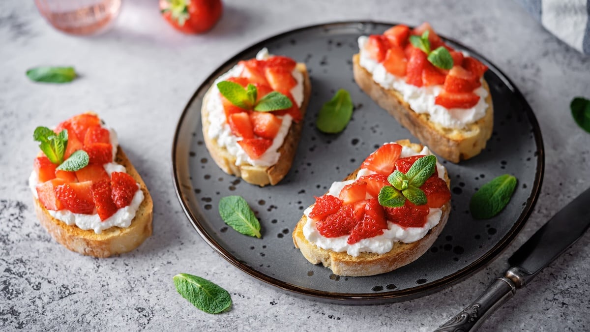 Ces tartines sucrées-salées sont incroyables (et prêtes en 5 min top chrono !)