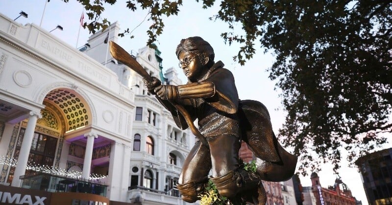En plein centre de Londres, une nouvelle statue d'Harry Potter vient de voir le jour