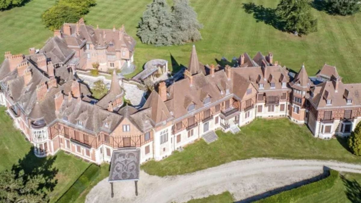 Mis en vente pour 425 millions d'euros, ce château français est-il vraiment le plus cher du monde ?