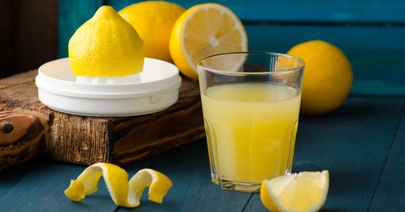 Boire du jus de citron à jeun est-il vraiment bon pour la santé ?