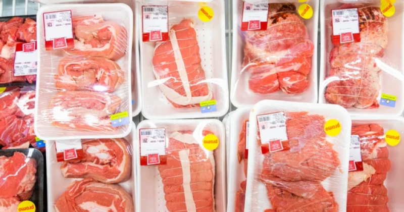 Auchan prévoit de supprimer 1 100 tonnes de plastique dans ses rayons boucherie et poissonnerie