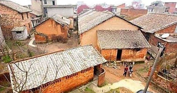 Un milliardaire est revenu dans son village d'origine et a changé le quotidien des gens qui y résident ! Vraiment touchant...