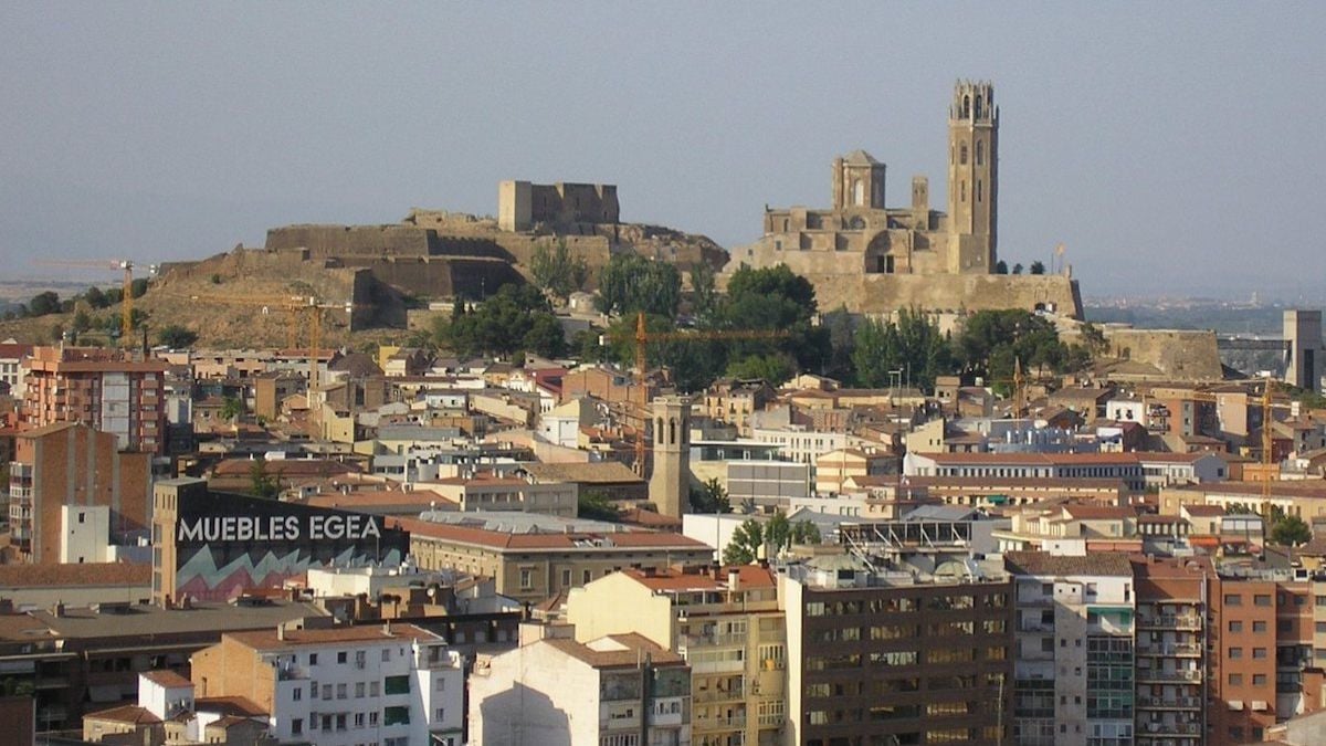 Un père viole sa fille de 21 ans en pleine rue devant son fils de 8 ans 