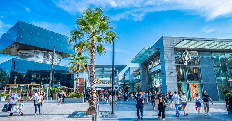 « Polygone Riviera », le premier centre de shopping à ciel ouvert, à Cagnes-sur-Mer