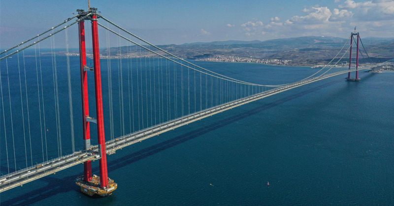 Turquie : inauguration du plus long pont suspendu au monde qui relie les continents européen et asiatique