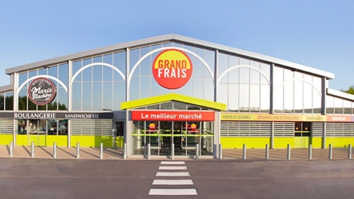 Elle glisse sur une feuille de salade « pourrie » chez Grand Frais... et attaque l'enseigne en justice