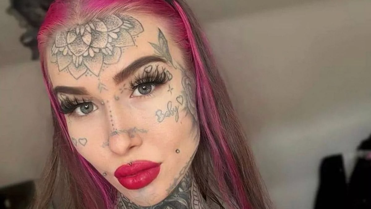 Elle a dépensé 40 000 euros en tatouages et ne compte pas s'arrêter, même si son look dégoûte ses proches