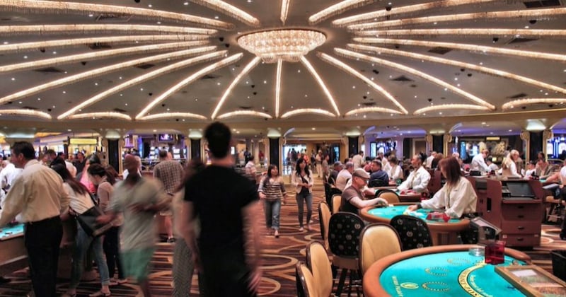 Comment créer une décoration en mode casino chez soi ?
