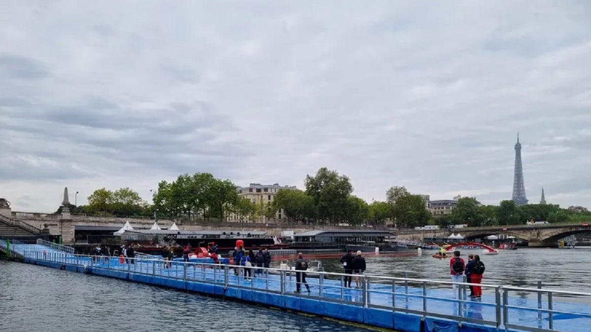 «On va nager dans la Seine», la qualité de l'eau met en danger les athlètes avant les JO 2024