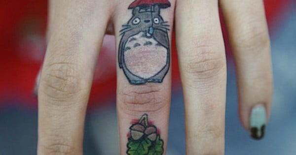  Fans de Miyazaki et de tattoos ? Ces 30 tatouages Totoro vont vous plaire !
