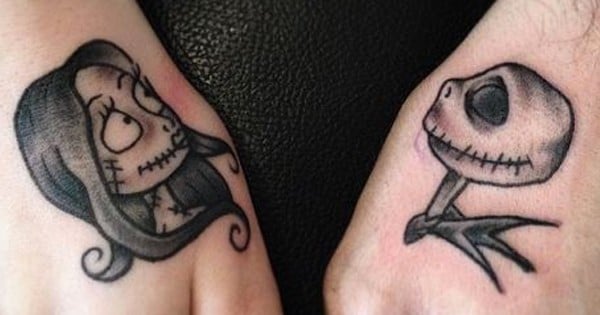 Ces 19 tatouages Disney sont juste géniaux ! Surtout que ce sont des amoureux qui se sont fait tatouer ! Trop mignon...