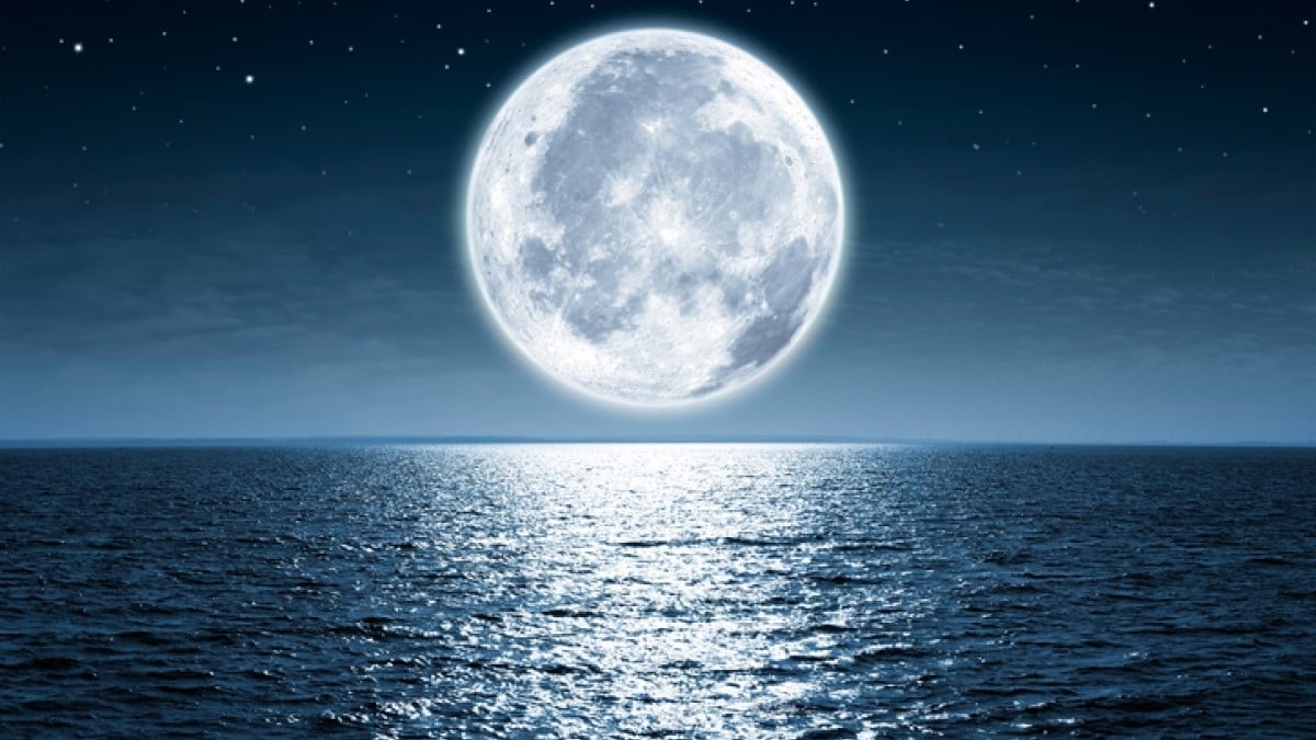 Super Lune Bleue Une “super Lune bleue” va illuminer le ciel dans la nuit de mercredi à
