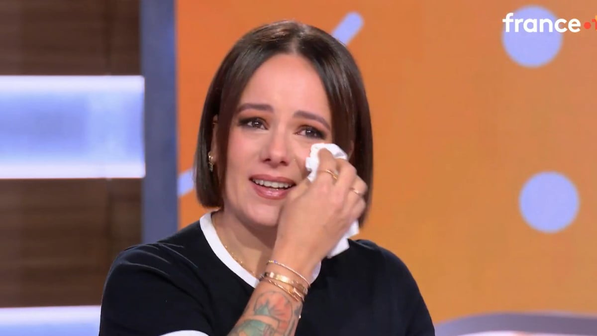 Invitée dans “Télématin”, la chanteuse Alizée fond en larmes sur le plateau