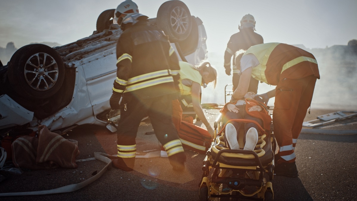 Ils rentrent de la maternité et décèdent dans un accident de la route, leur bébé est gravement blessé