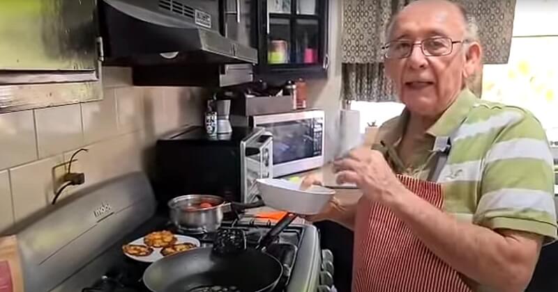 À 79 ans, il perd son emploi à cause de la crise sanitaire et lance sa chaîne de cuisine sur YouTube 